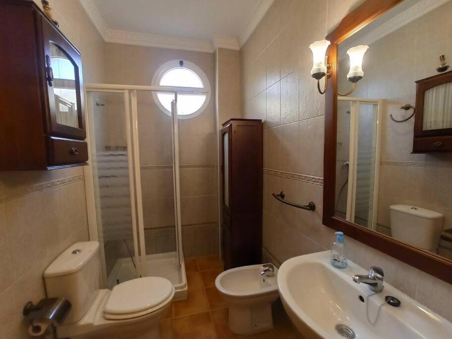 Casa 4 Dormitorios En 아야몬테 외부 사진