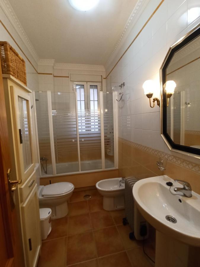 Casa 4 Dormitorios En 아야몬테 외부 사진